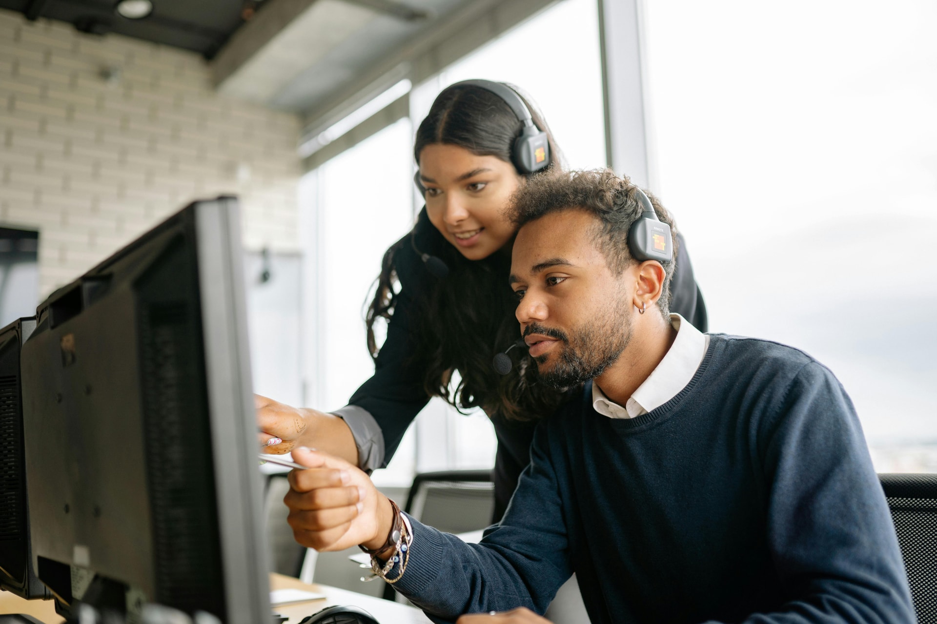 Goldman Found No Economy Wide AI Productivity Gain. Two Use Cases Hit 30%.